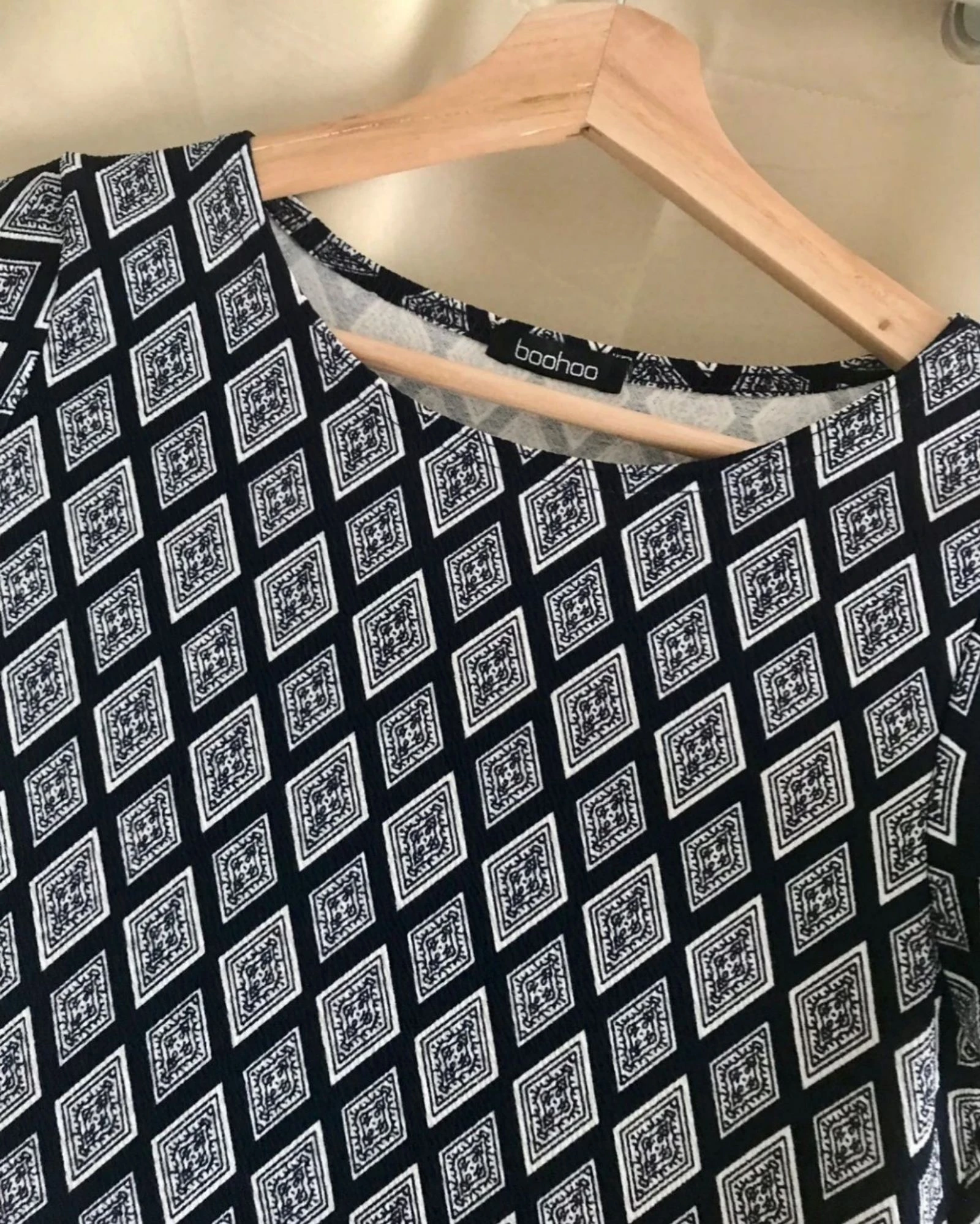 🌟Robe d’été à motifs – Taille M- Neuve🌟